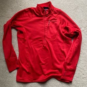 Patagonia 1/2 zip pullover R1